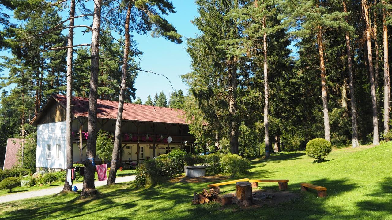 Lojzovy Paseky Hotell Frymburk Eksteriør bilde